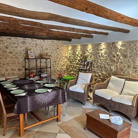Maset Del Riu Guest House Valderrobres Bagian luar foto