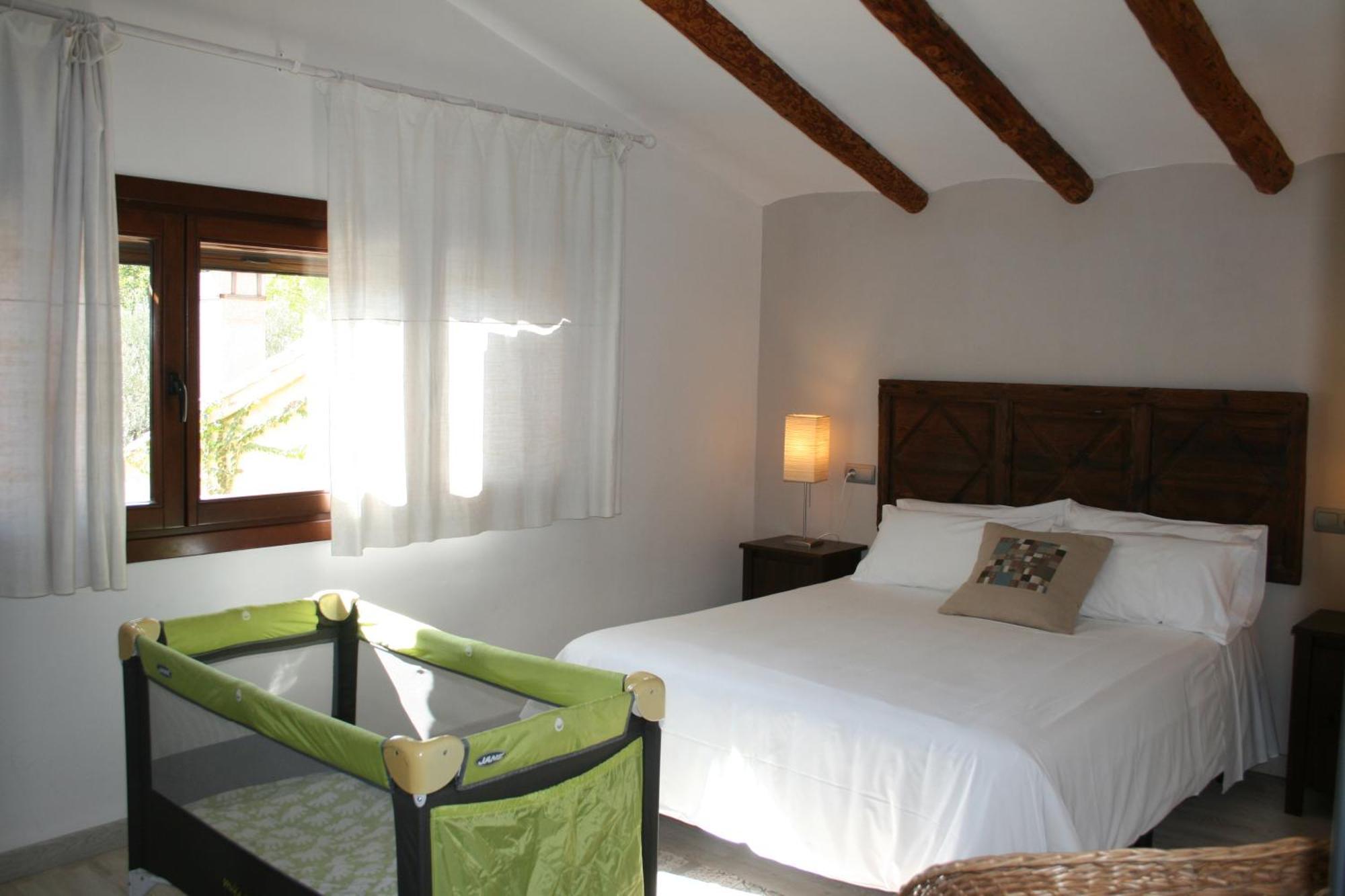 Maset Del Riu Guest House Valderrobres Bagian luar foto