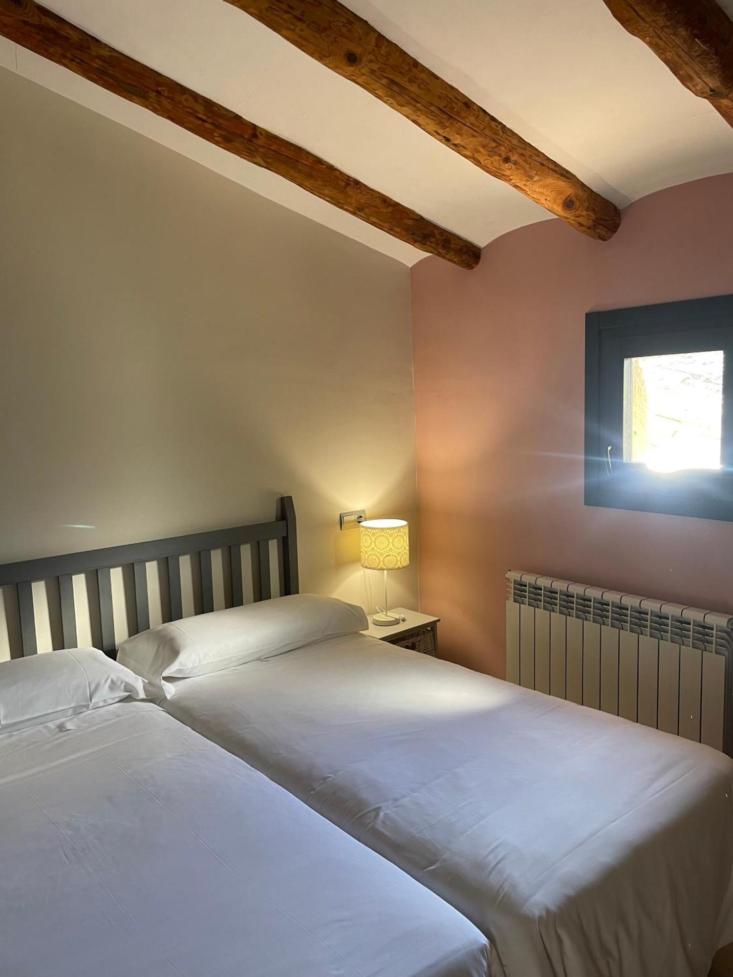 Maset Del Riu Guest House Valderrobres Bagian luar foto