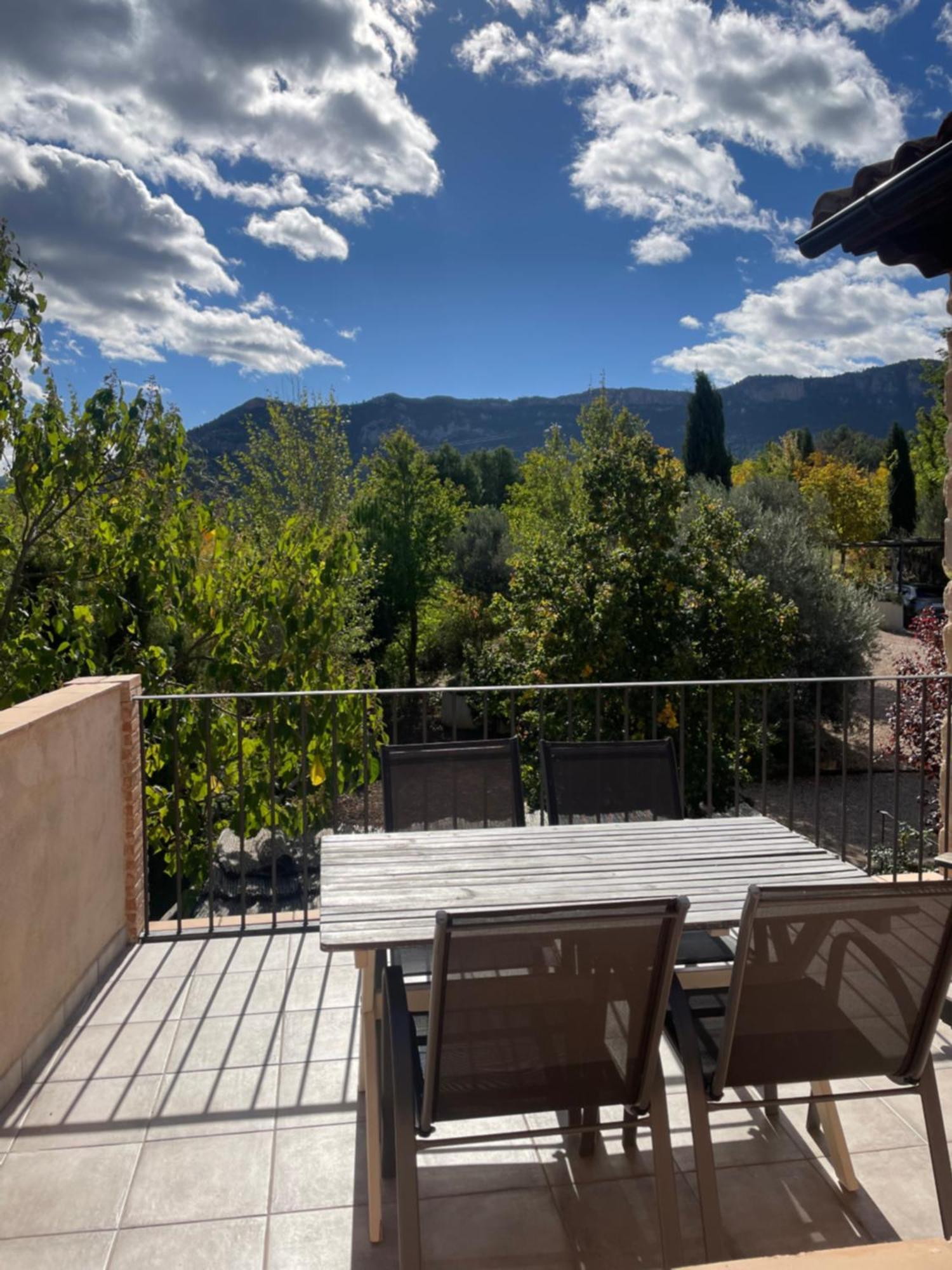 Maset Del Riu Guest House Valderrobres Bagian luar foto
